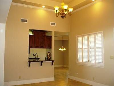 3rd image of 10612 Kirby Dr