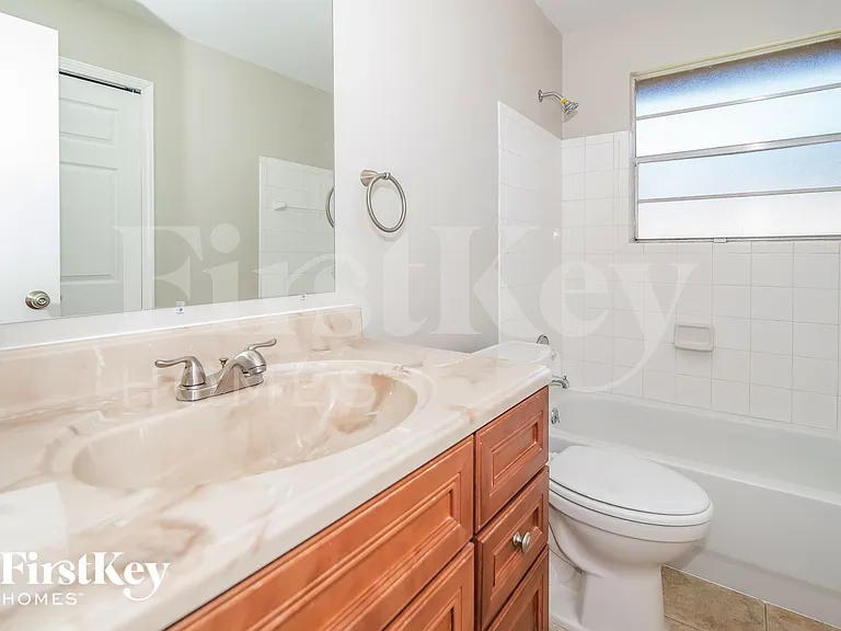 1746 Cinnamon Dr — Photo 12