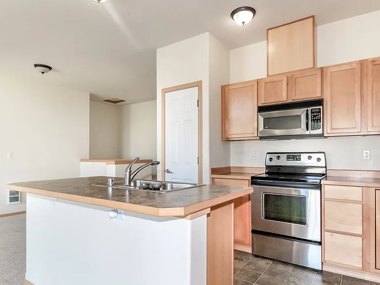 1272 Cooper St — Photo 11