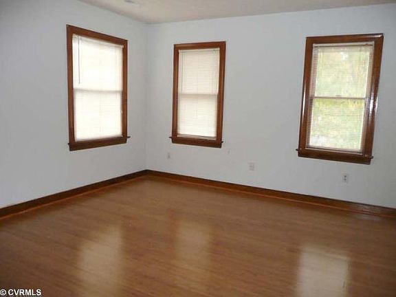 2nd image of 8006 Sycamore Ln