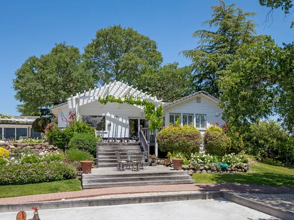 (undisclosed Address), Portola Valley, CA 94028