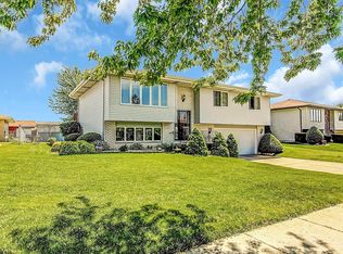 9811 Polk St, Crown Point, IN 46307