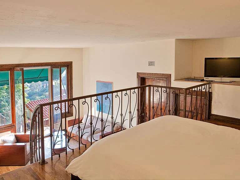 6925 Los Tilos Rd — Photo 17