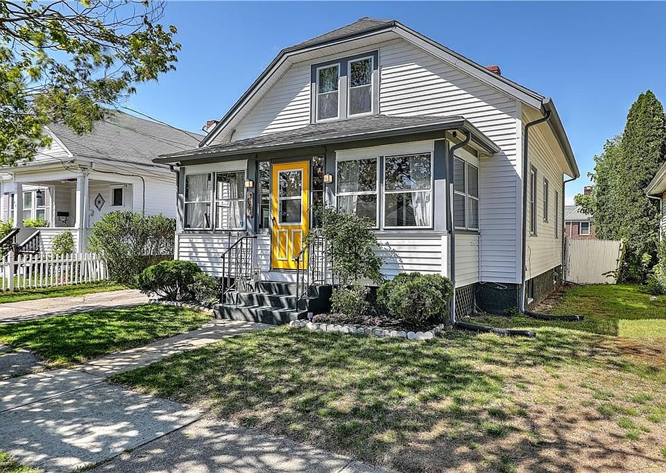 1st image of 44 Holburn Ave