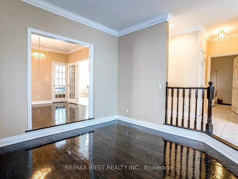 229 Baker Ave — Photo 6