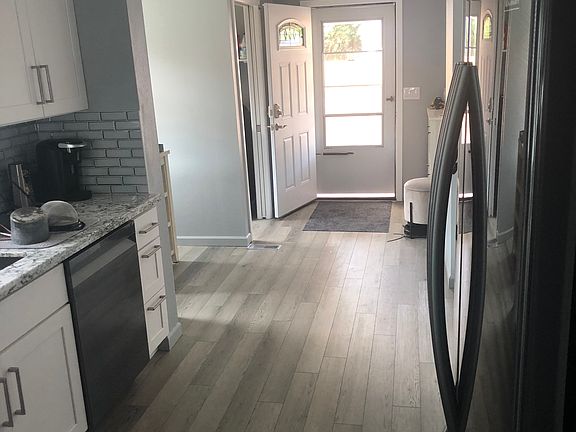 3rd image of 221 F St SE