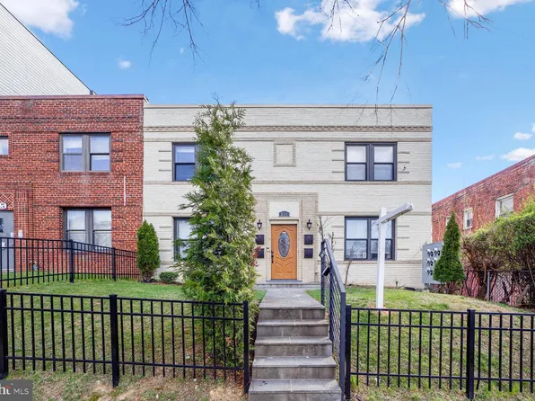 833 19th St NE APT 3, Washington, DC 20002