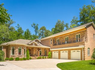 1703 E Boy Scout Rd, Hixson, TN 37343