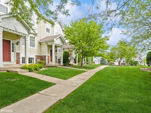 605 Holiday Ln, Hainesville, IL 60073