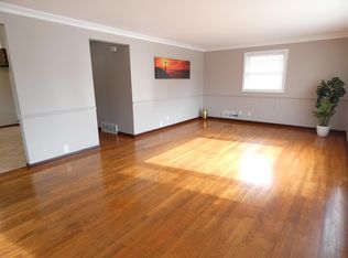 8632 W Hampton Ave, Milwaukee, WI 53225