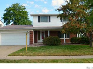 3619 Common Rd, Warren, MI 48092