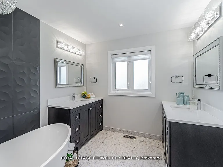 36 Louvain Dr — Photo 17