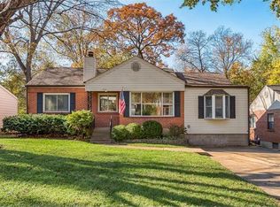 1111 Pinetree Ln, Saint Louis, MO