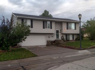821 N Fir Ct, Gillette, WY 82716