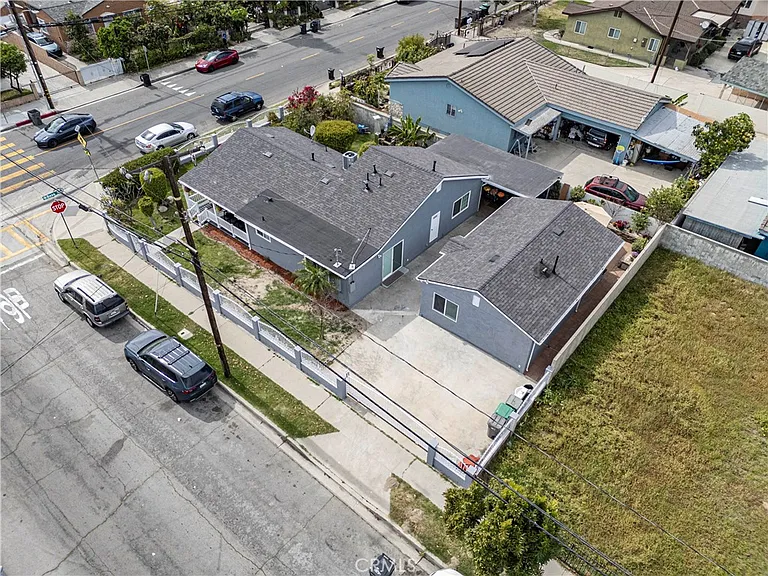 12943 Bess Ave — Photo 28