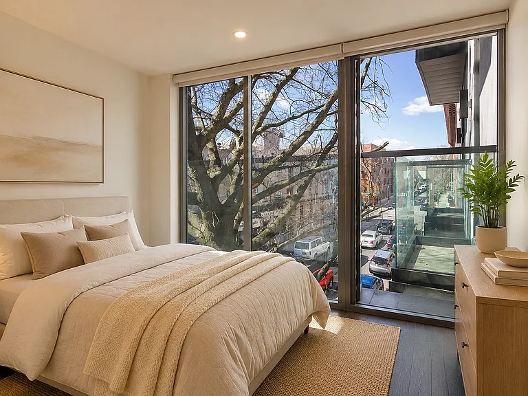 225 Winthrop St #3B — Photo 8