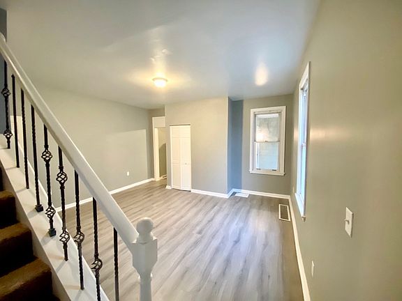 3rd image of 903 Lincoln Ave