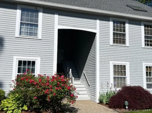 4 River Colony Unit #4, Guilford, CT 06437