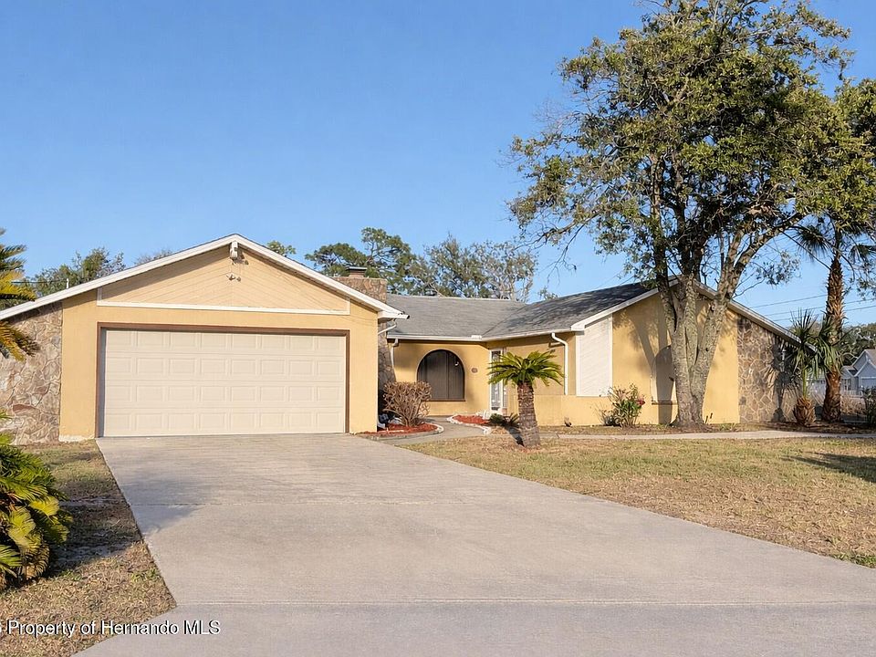 1st image of 1382 Valiant Ave