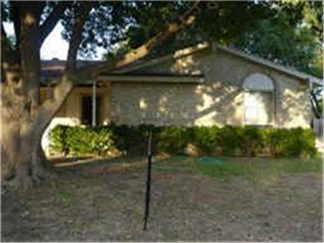 1st image of 2910 Lambert Dr