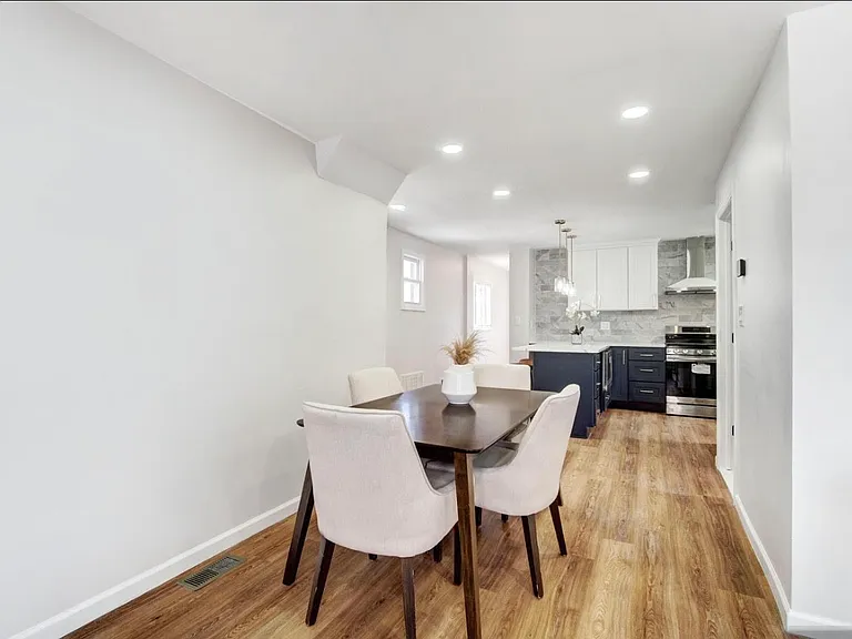 120 Alabama Ave #1 — Photo 4