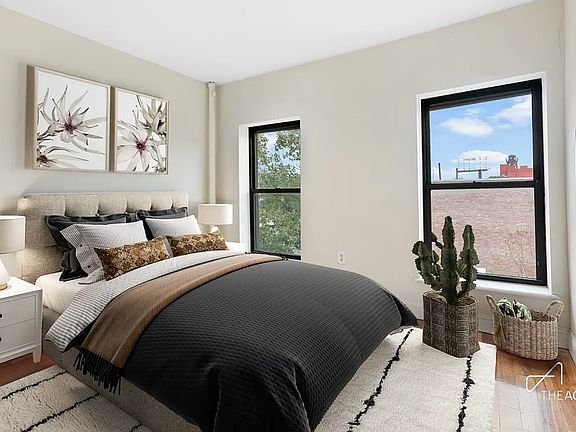 4th image of 74 Ryerson St #3B