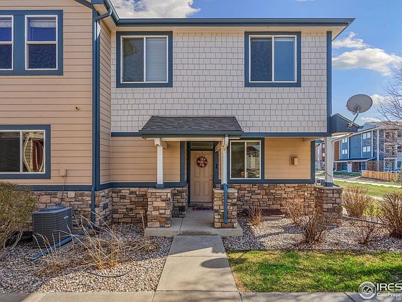 2nd image of 2921 Kansas Dr #I