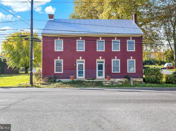 604 W Penn Ave, Robesonia, PA 19551