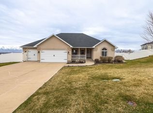 2827 View Crest Cir, North Logan, UT 84341