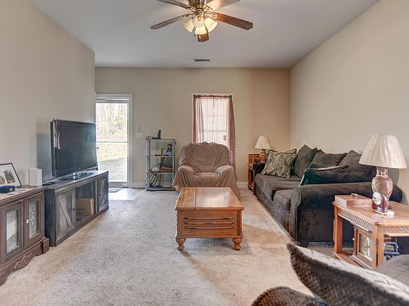 3rd image of 45 Halsey Rd