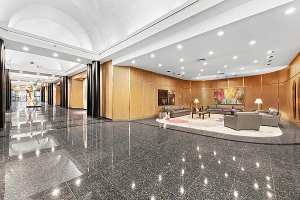 Sold by R New York | media 13