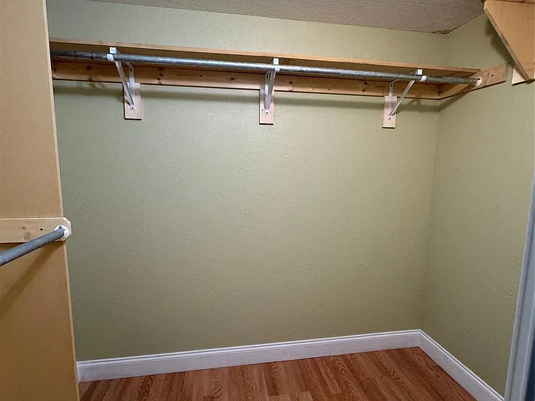 3028 Lakeshore Dr — Photo 21