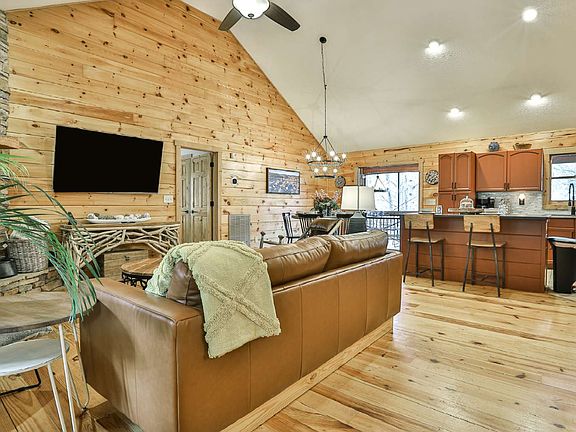 5th image of 67 W Wildwood Ct