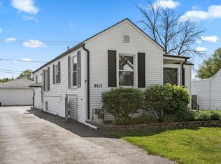 9517 S Merton Ave, Oak Lawn, IL 60453