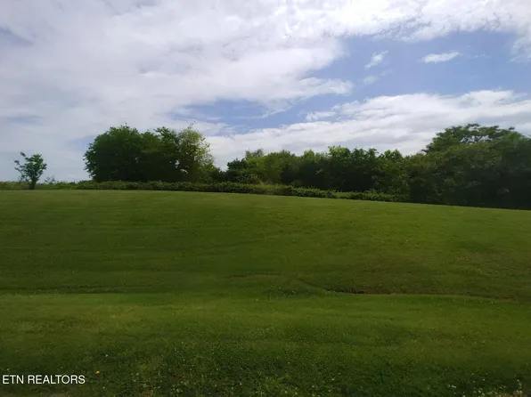 Green Valley Dr, Dandridge, TN 37725