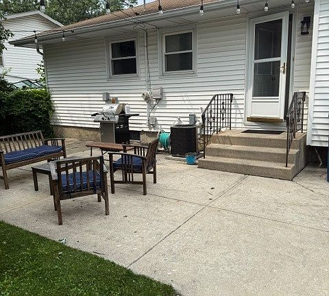 3rd image of 524 Gordon Dr