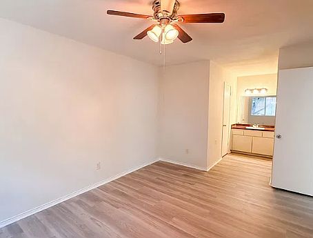 5th image of 709 Baruna Cir