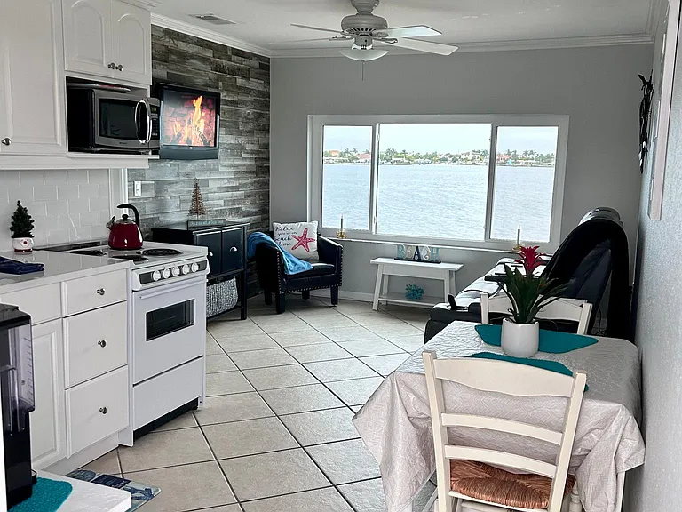 16 Paradise Ln #201 — Photo 8
