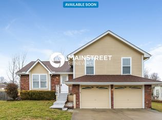 1706 Sunset Dr, Kearney, MO 64060