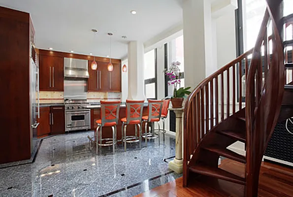 Sold by Citi Habitats | media 7
