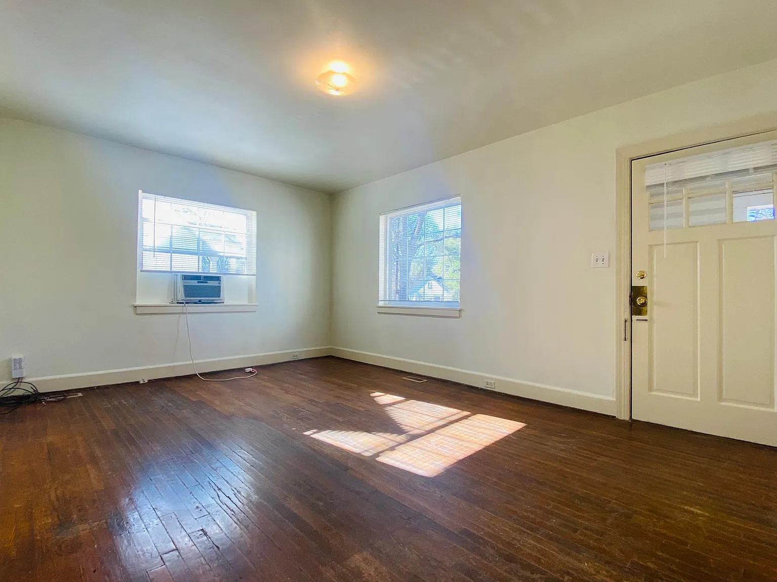 2 bed, $995 — Photo 3