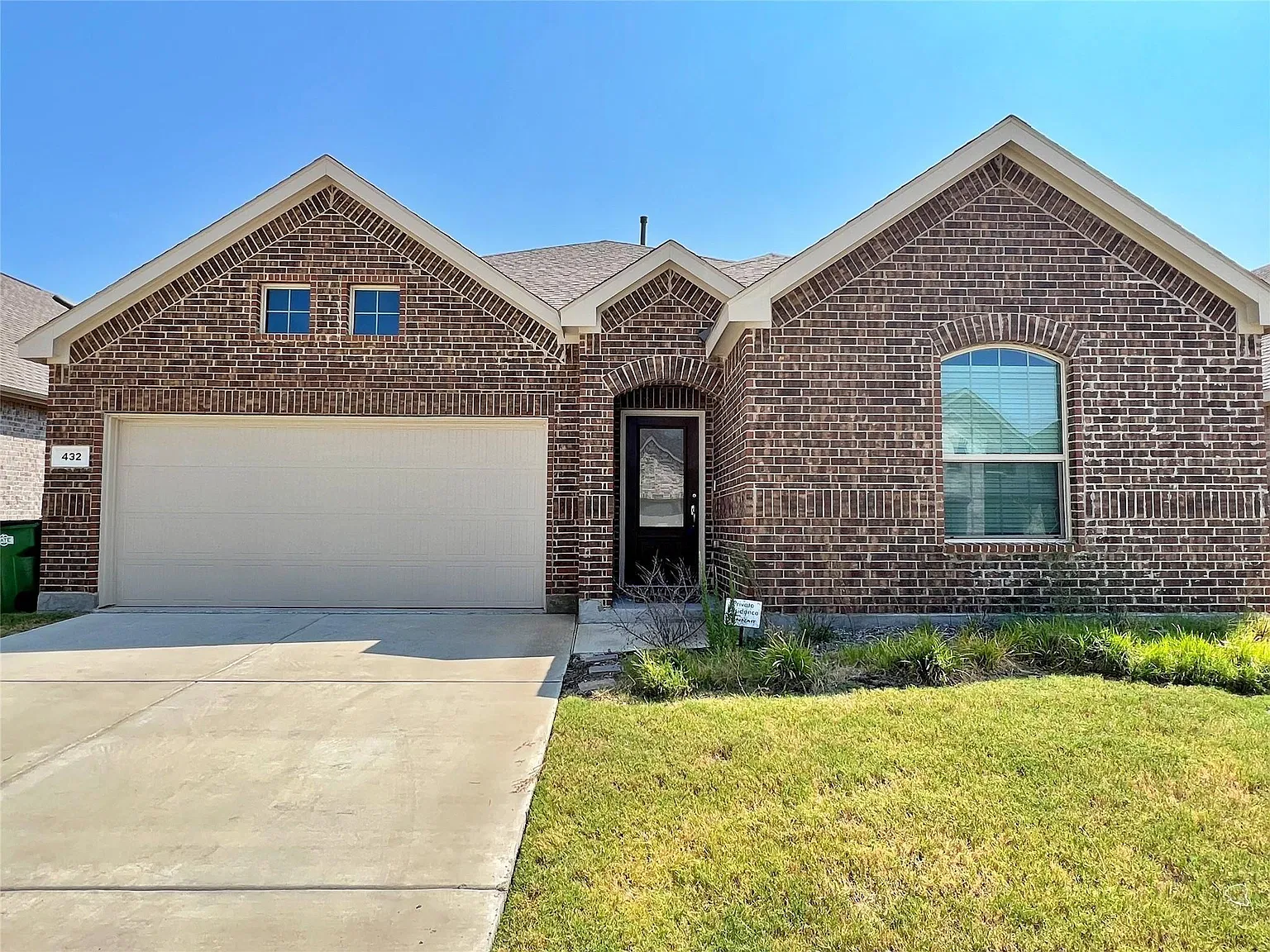 3 bed, 1602 sqft, $1,995 — Photo 1