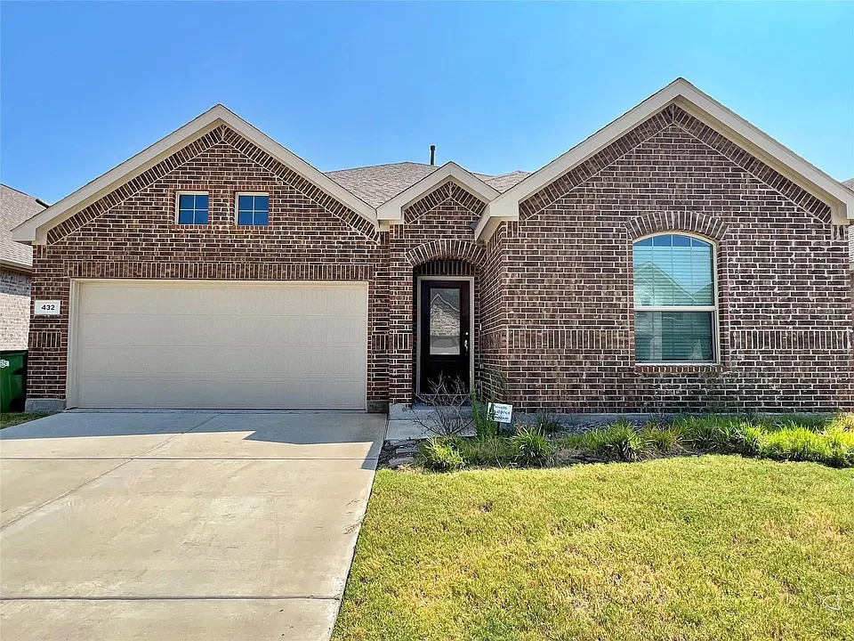 432 Holt Ln