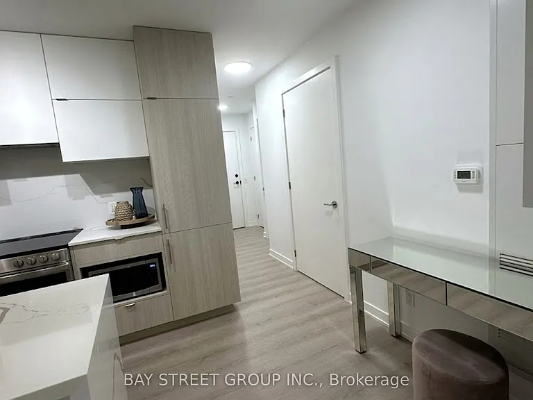 100 Queen St E #2911 — Photo 14