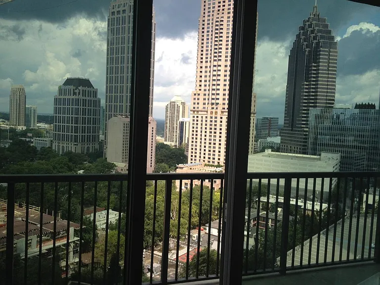 1080 Peachtree St NE #1415FURNISHED — Photo 18