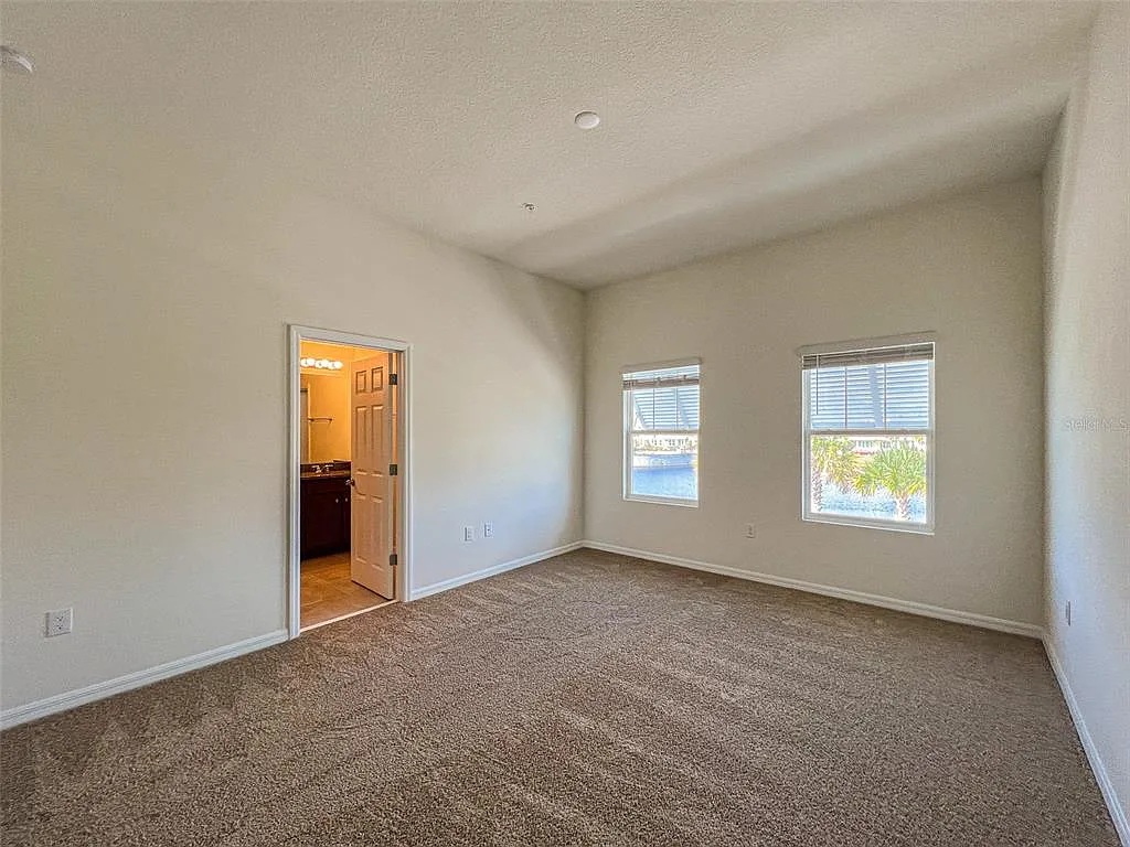 3 bed, 2.5 bath, 1560 sqft, $2,495 — Photo 4