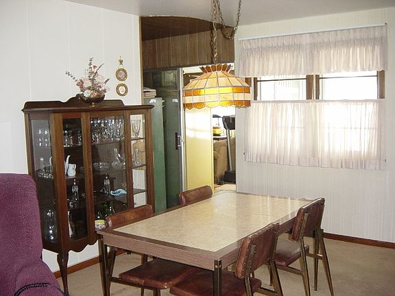 4th image of 2039 Garden Ln