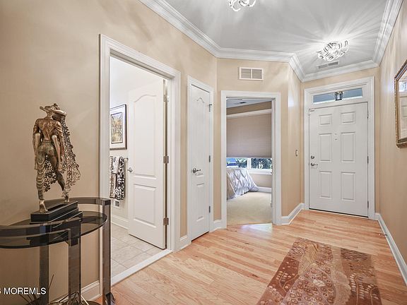 3rd image of 117 Wintergreen Drive