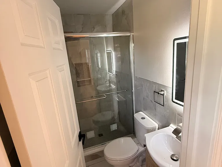 605 Lake Dr — Photo 12