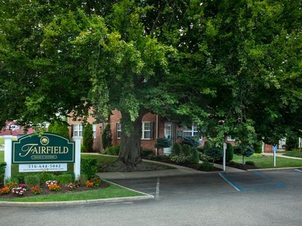 Fairfield Village at Levittown | 81 Bowling Ln, Levittown, NY